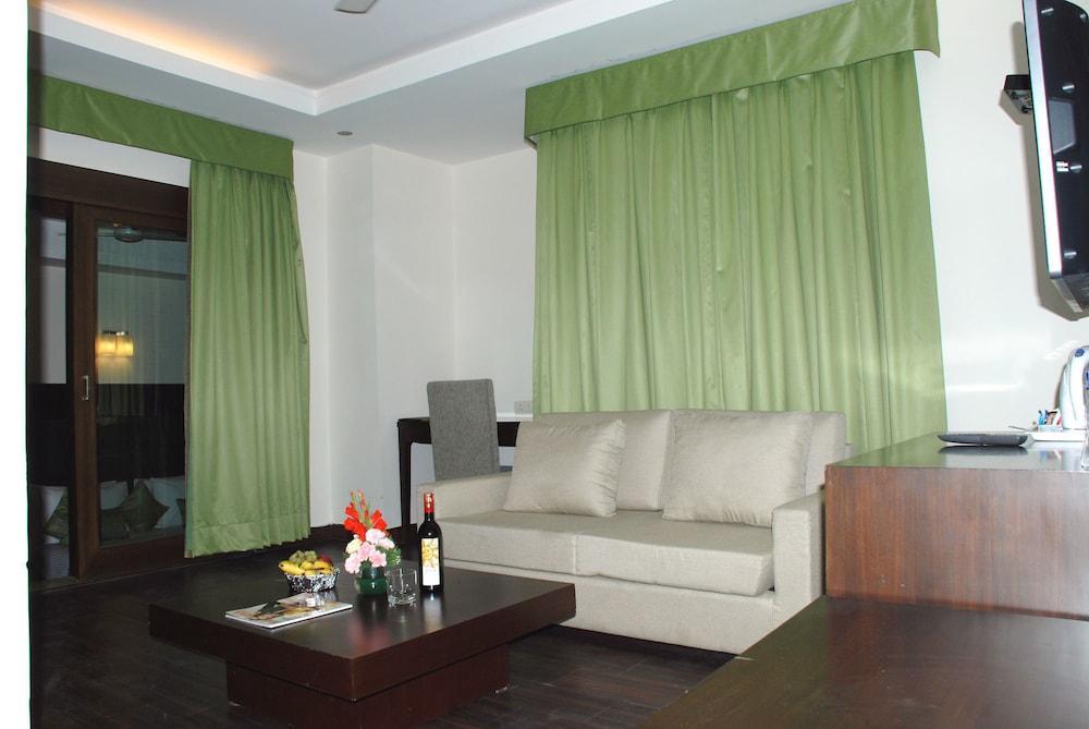 Jht Hotels Nuova Delhi Esterno foto