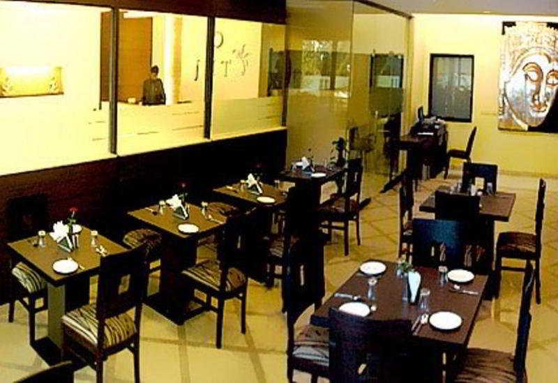 Jht Hotels Nuova Delhi Esterno foto