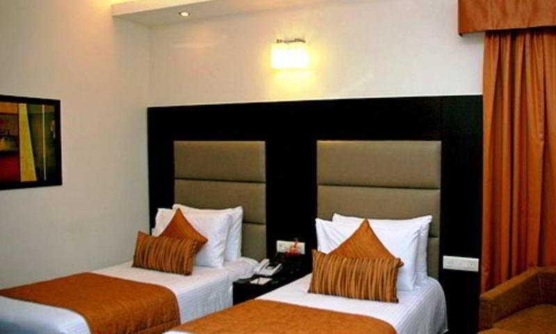 Jht Hotels Nuova Delhi Esterno foto