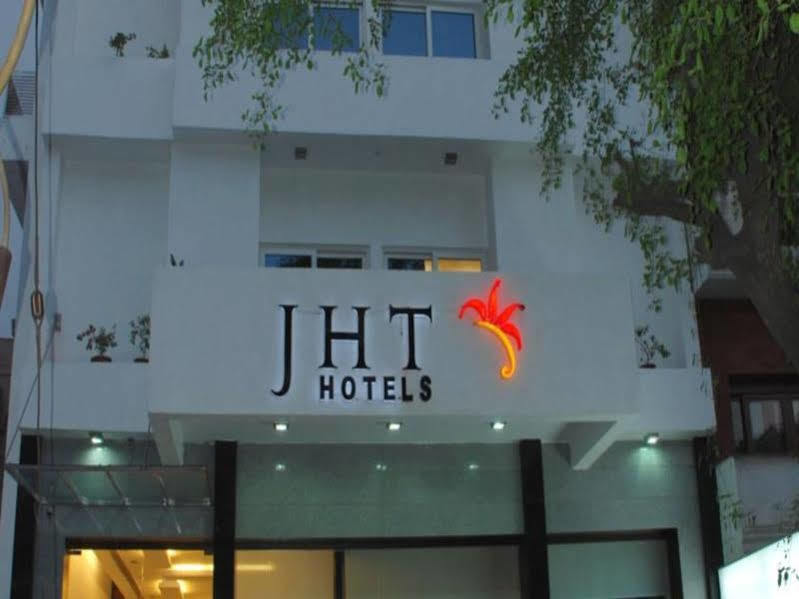 Jht Hotels Nuova Delhi Esterno foto