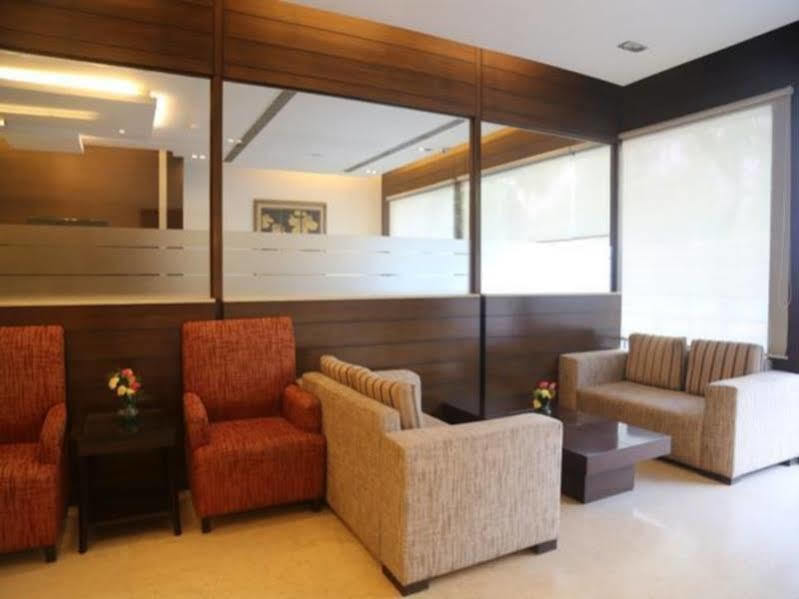 Jht Hotels Nuova Delhi Esterno foto